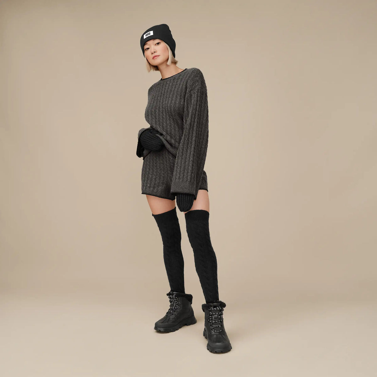 Women's Chunky Rib Mitten - BLACK