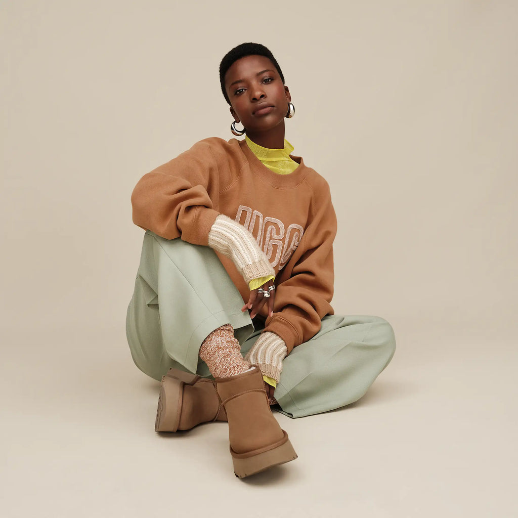 Women's UGG Logo Crewneck - CHESTNUT