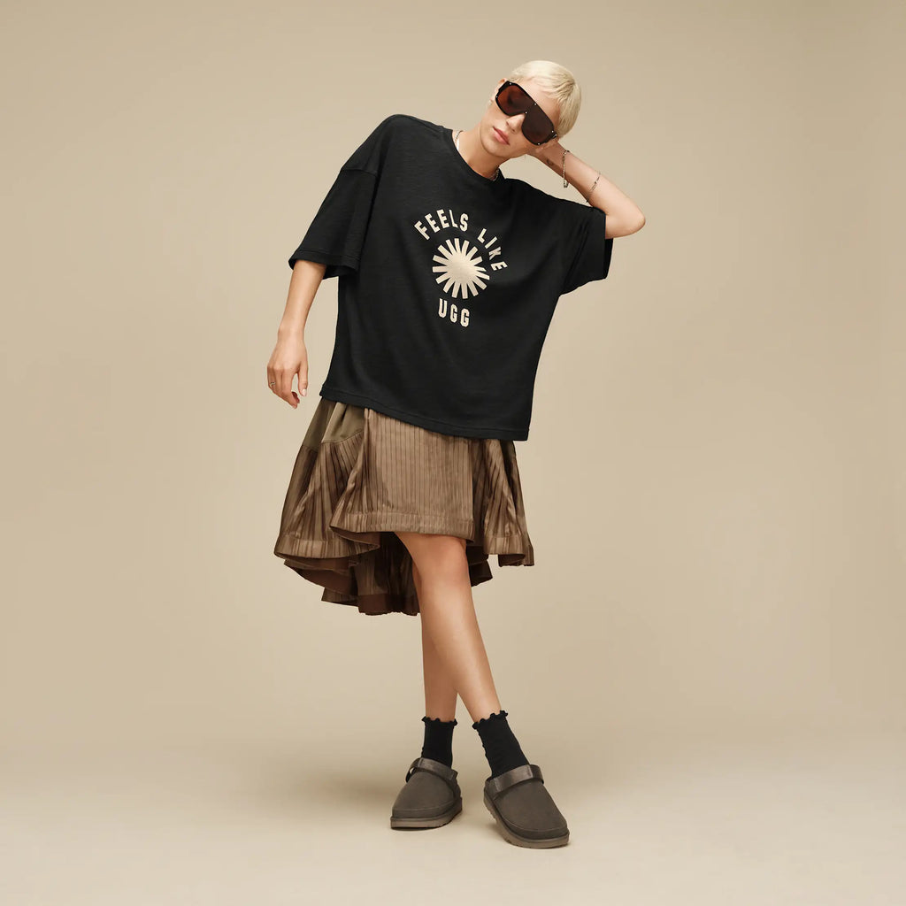 All Gender Feels Like UGG Tee - INK / CREAM