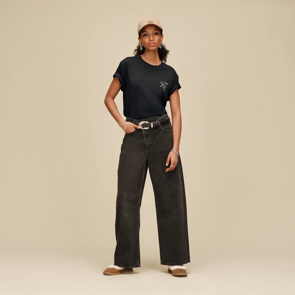 All Gender UGG Classic Boot Tee - BLACK