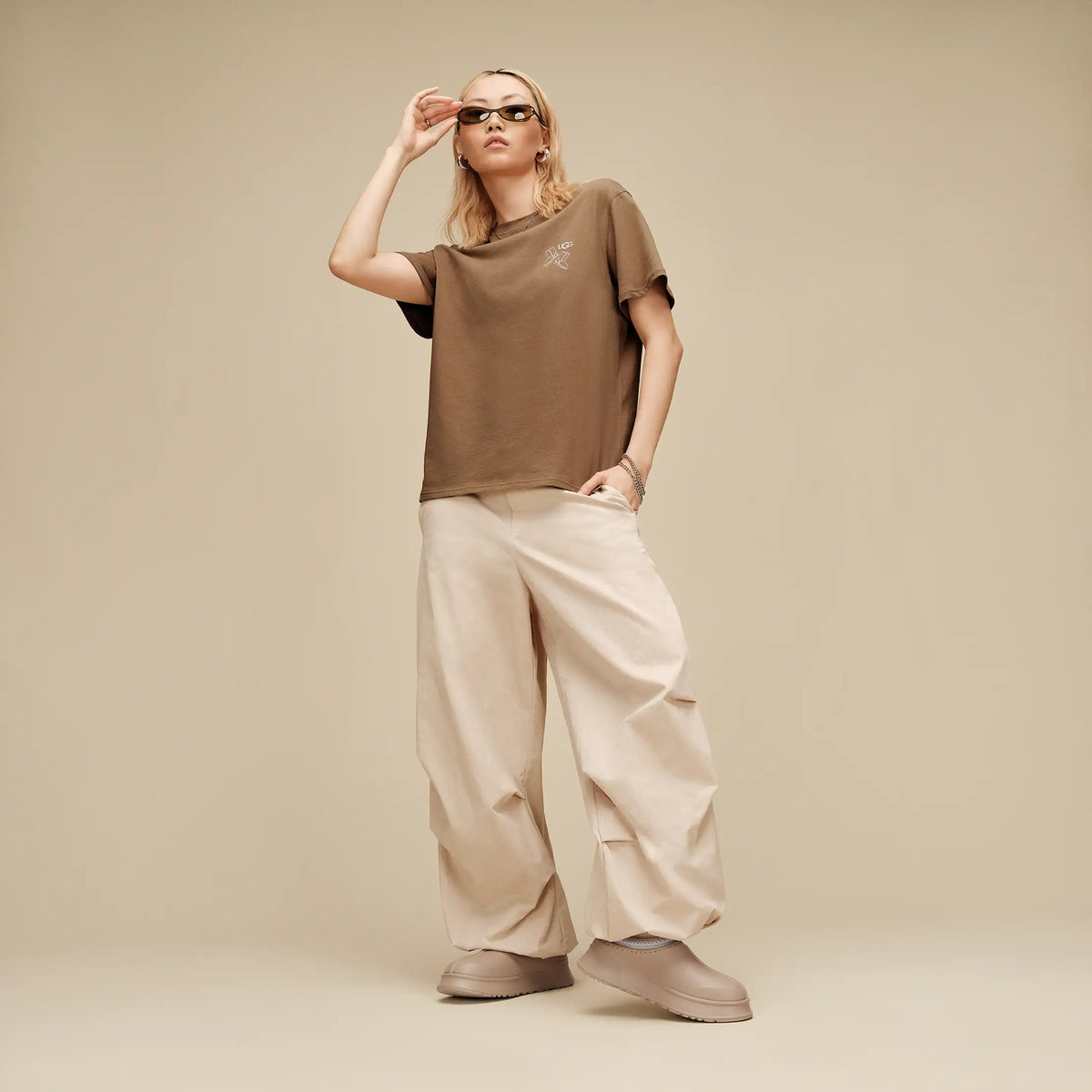 All Gender UGG Classic Boot Tee - COFFEE GROUNDS