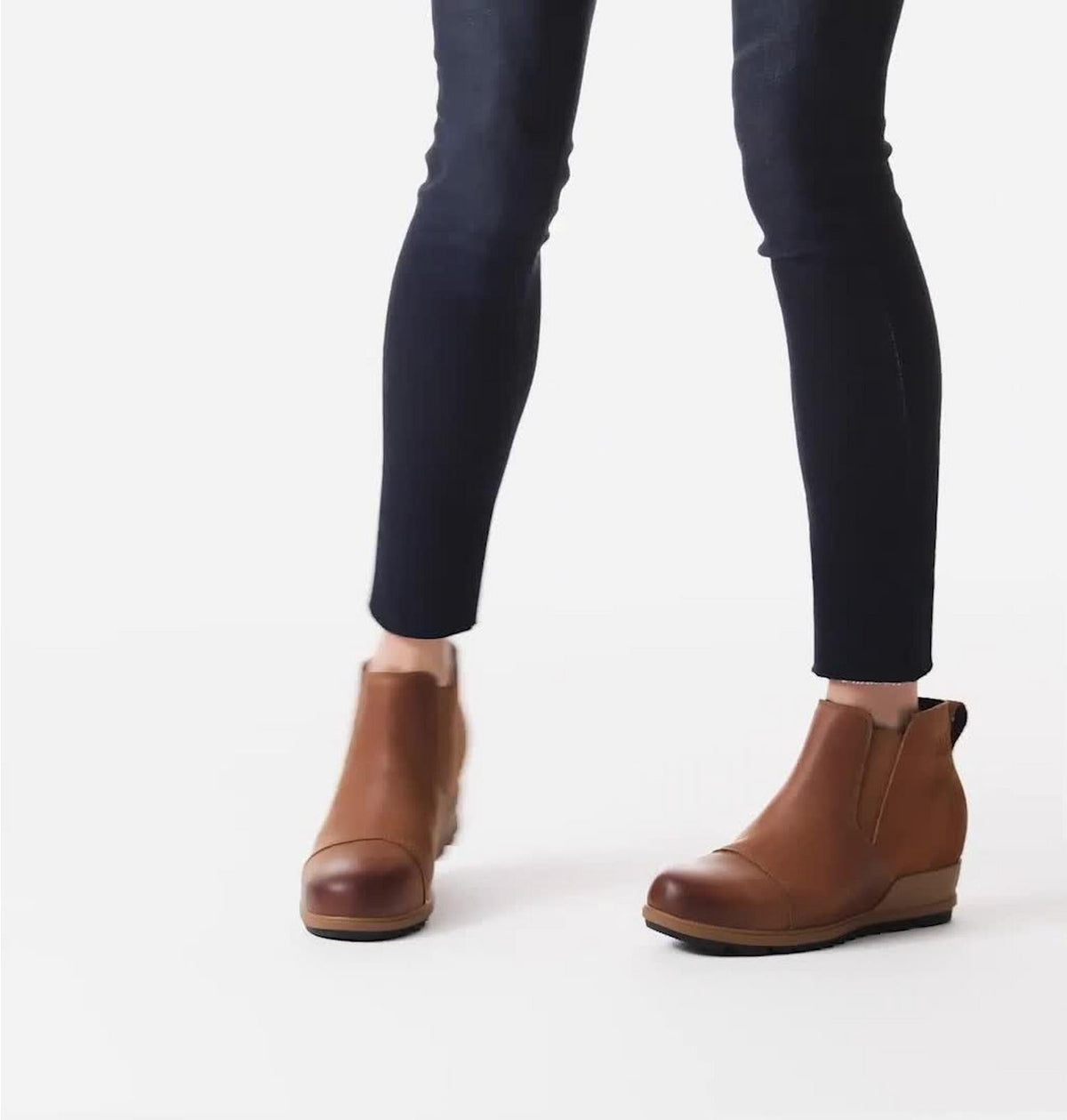 Women's Evie™ Pull-On Suede Bootie - Velvet Tan