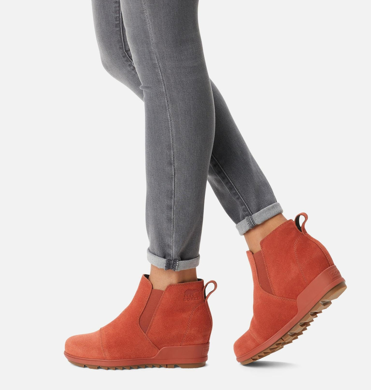 Women's Evie™ Pull-On Suede Bootie - Warp Red, Gum 10