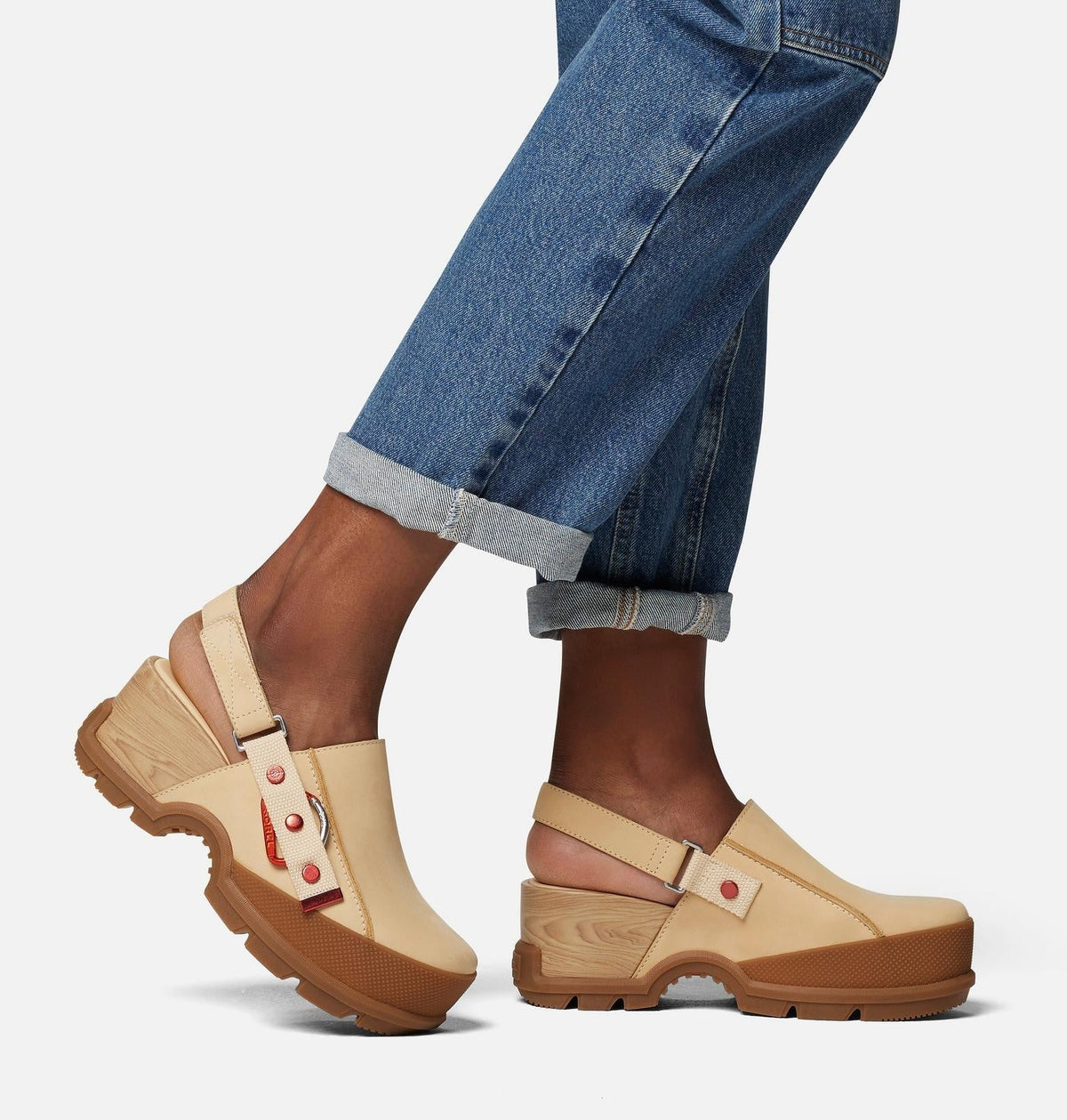 Roam’n Clog™ RBR Women's Shoe - Caribou Beige, Gum 2