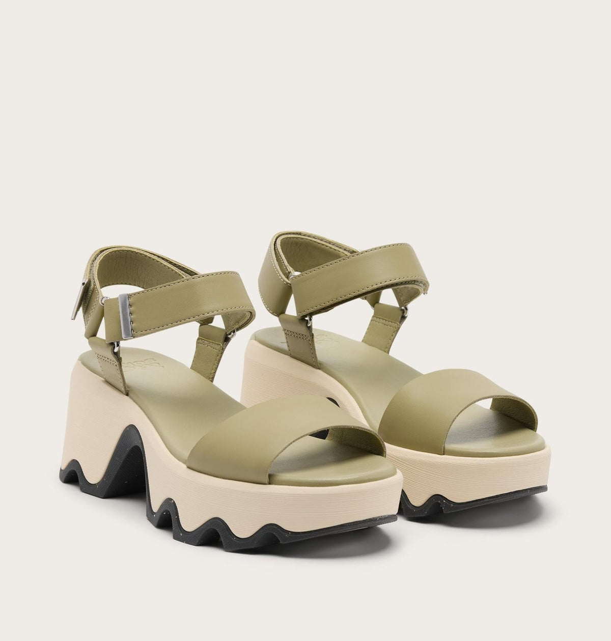 Kinetic™ Aura Y-Strap Women's Sandal - Dusty Twill, Gum 18