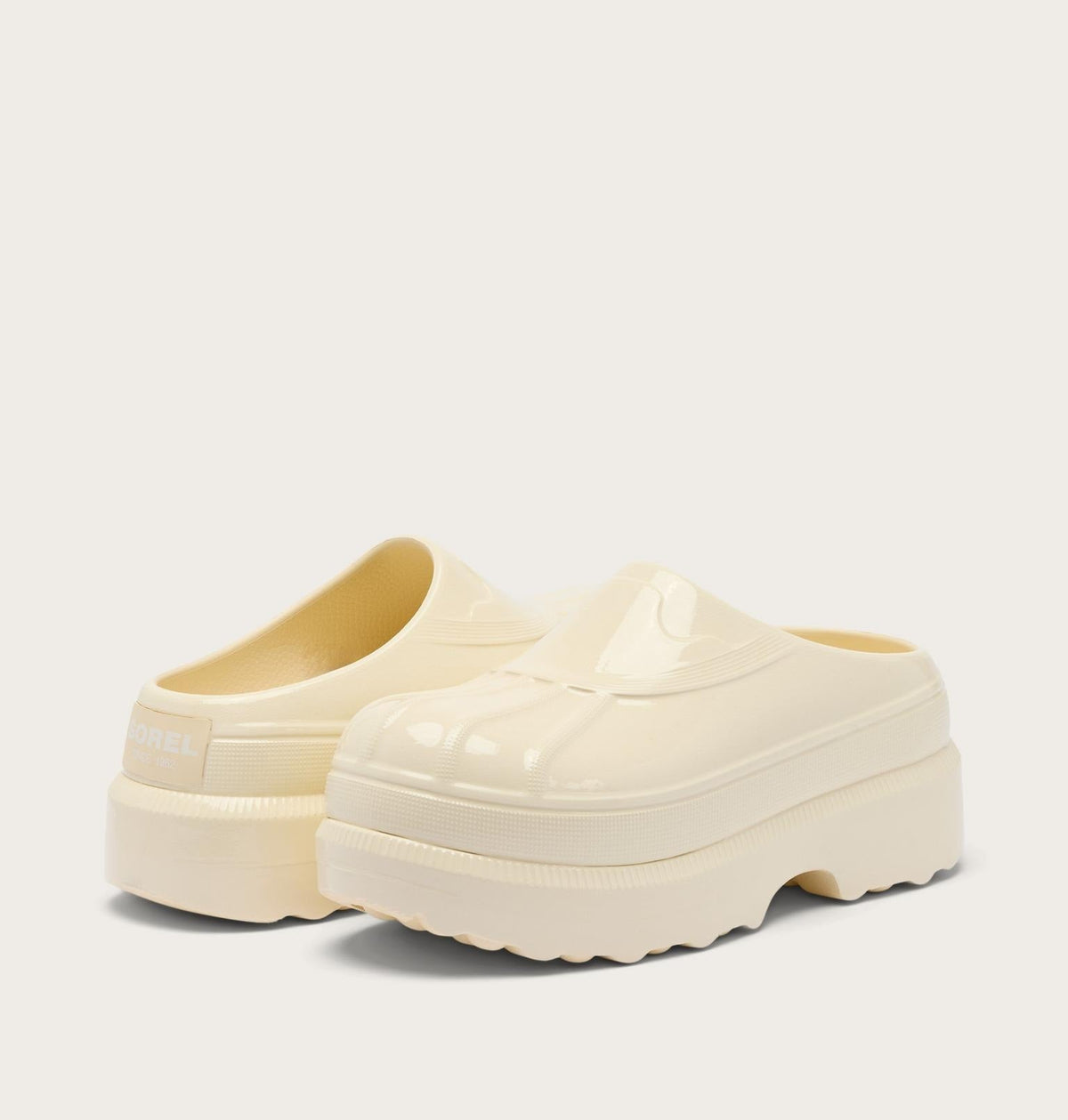 Caribou™ Clog Lux Women's Shoe - Honey White, Sea Salt