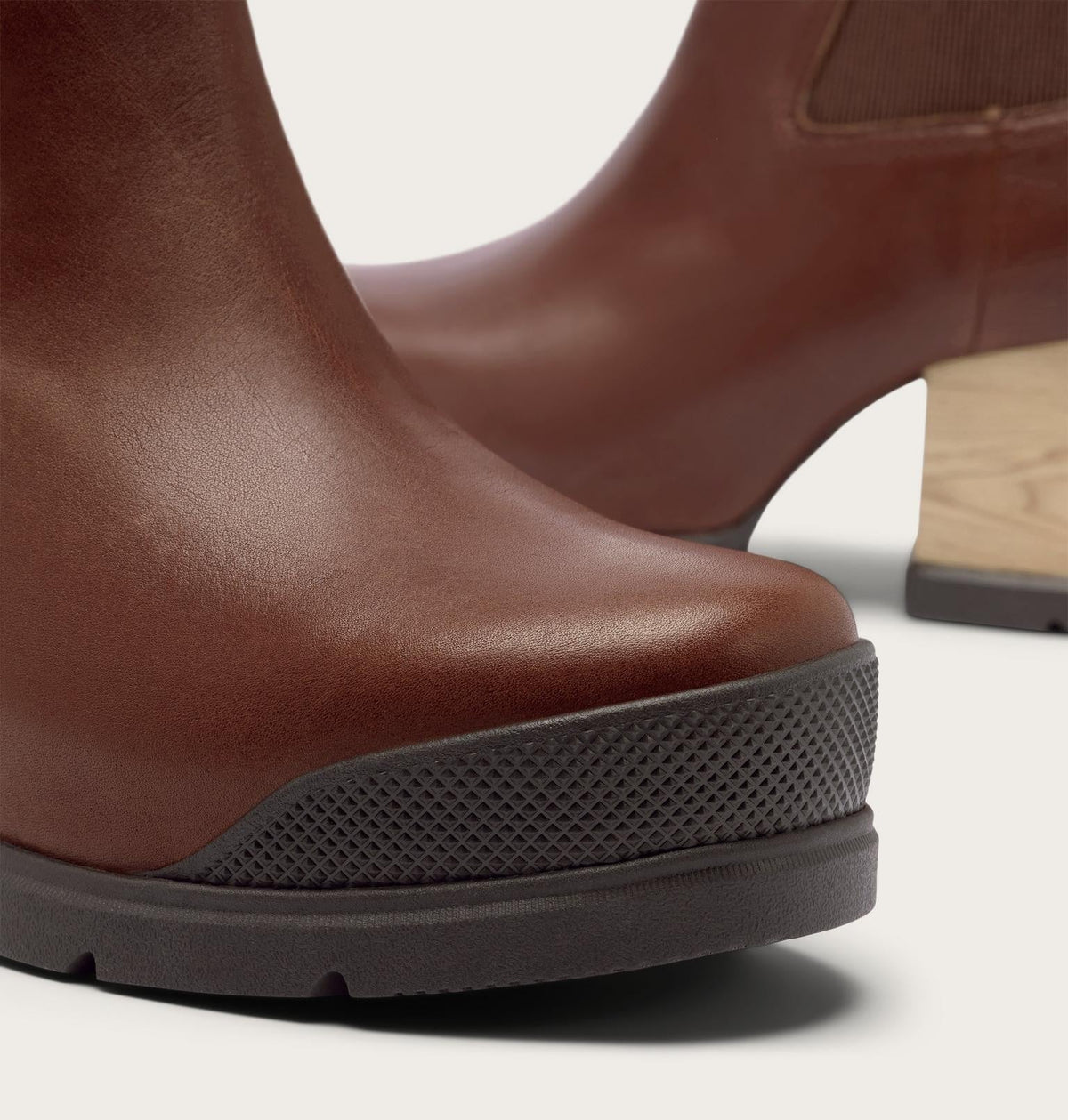 Roam'n™ Chelsea Women's Boot - Dark Auburn, Blackened Brown