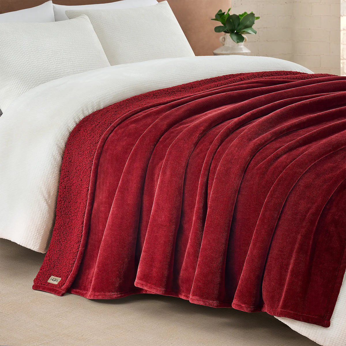Home Avery XL Throw 90"x92" - COFFEE BERRY