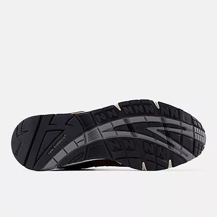 Made in UK 991V1 Luxe Suede