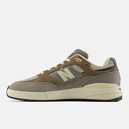NB Numeric Andrew Reynolds 933