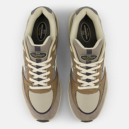 NB Numeric Andrew Reynolds 933